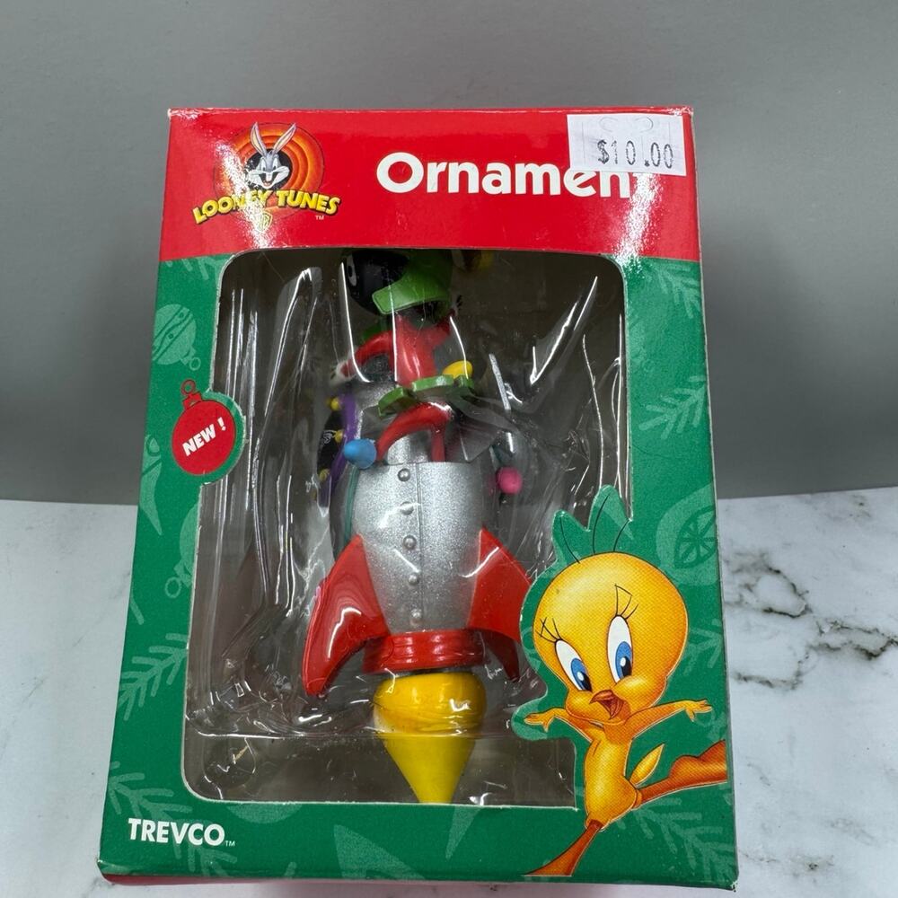 Looney Tunes Christmas Ornament